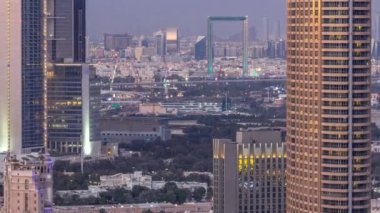 Dubai şehir merkezinde gün gece timelapse için