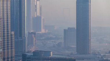 Downtown Dubai timelapse Sisli sabah.