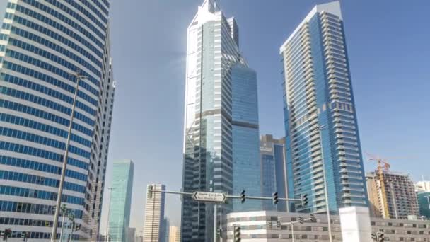 Fantastisk utsikt över Dubais stadssilhuett timelapse hyperlapse. Bostads- och affärsområde skyskrapor i centrala — Stockvideo