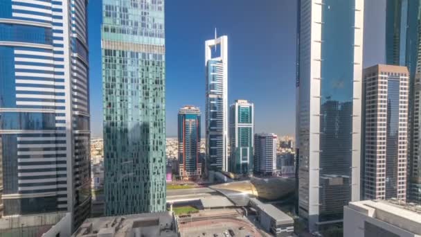 阿拉伯联合酋长国迪拜Sheikh Zayed Road和DIFC大楼的天际线全天候景观. — 图库视频影像