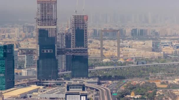 Vue aérienne des gratte-ciel en construction à Dubaï timelapse. — Video