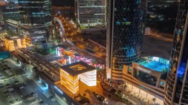 Dubai Uluslararası Finans Merkezi 'nde bulunan Gate Avenue gezinti güvertesi..