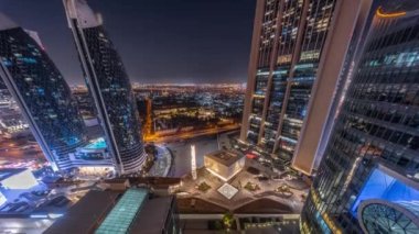 Dubai Uluslararası Finans Merkezi 'nde bulunan Gate Avenue gezinti güvertesi..