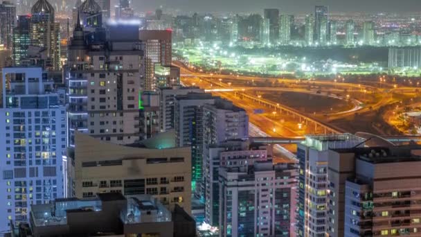 Dubai luksusowa dzielnica mieszkalna z kijem golfowym nocy timelapse. — Wideo stockowe