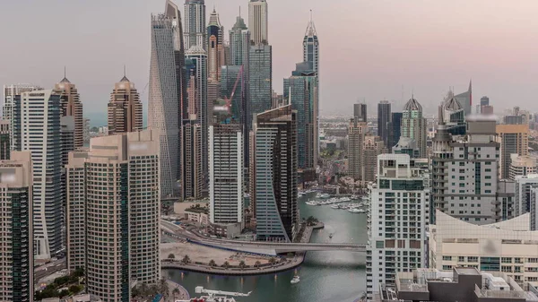 Kilátás Különböző Felhőkarcolók Legmagasabb Rekreációs Blokk Dubai Marina Légi Nappal — Stock Fotó