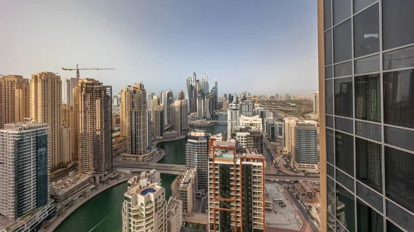 Blick Auf Verschiedene Wolkenkratzer Höchsten Wohnblock Der Dubai Marina Zeitraffer — Stockfoto