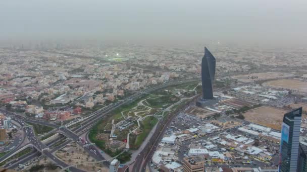 Kuwait City ist die Hauptstadt von Kuwait. Sonnenuntergang. — Stockvideo