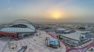 Doha 'daki Aspire Zone Stadyumu' nun gün doğumundan itibaren havadan görünüşü.