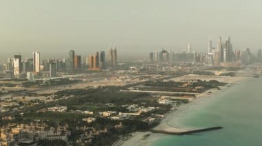 Sabah helikopter pistinden Dubai Marina Skyline 'a. Birleşik Arap Emirlikleri zaman çizelgesi