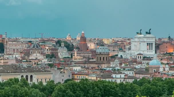 Panoramatický výhled na historické centrum den na noc timelapse Říma, Itálie — Stock video