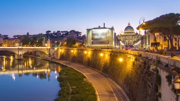 Ponte Vittorio Emanuele II est pont à travers le Tibre de jour comme de nuit timelapse à Rome, Italie — Video