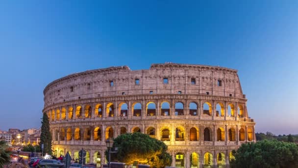 Coliseo día a noche timelapse después de la puesta del sol, Roma. — Vídeo de stock