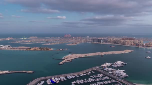 Jumeirah Palm Island night to day timelapse dubai shot from the rooftop top of the tower in dubai marina, uae — Stock Video