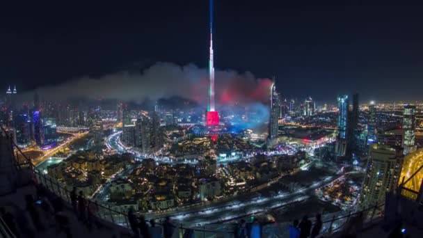 Dubai Burj Khalifa Fogos de artifício de Ano Novo celebração timelapse eo acidente de incêndio em Dubai, Emirados Árabes Unidos. — Vídeo de Stock