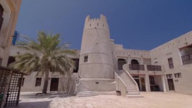 Ajman timelapse hyperlapse Müzesi'nde tarihi fort, Birleşik Arap Emirlikleri