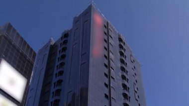 Gün içinde köprüden Ajman 'ın binaları hiperhızlandırılmış