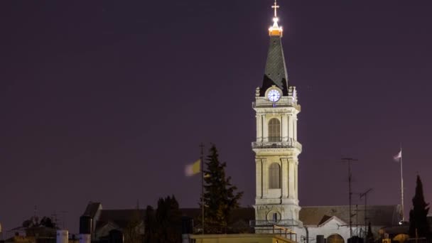 Церковная часовая башня Timelapse - Terra Santa High School в Старом Иерусалиме. Израиль — стоковое видео