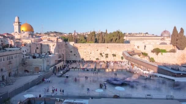 O Monte do Templo em Jerusalém, incluindo a muralha ocidental e a cúpula dourada da rocha ao pôr do sol timelapse — Vídeo de Stock