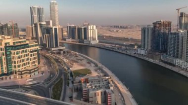 Dubai 'deki Business Bay hava sahasındaki gökdelenler, Birleşik Arap Emirlikleri.