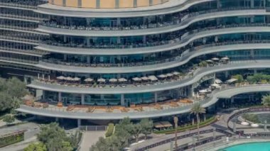 Dubai, Birleşik Arap Emirlikleri 'nde kafein ve restoran saatleriyle alışveriş merkezi dışı.