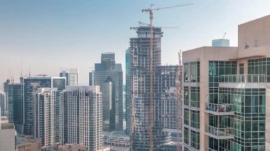 İş sahasındaki Dubai gökdelenleri zaman aşımına uğradı.