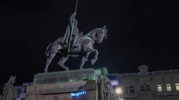 St. Wenceslas statua noc timelapse hyperlapse, nowego miasta w Pradze, Republika Czeska. — Wideo stockowe