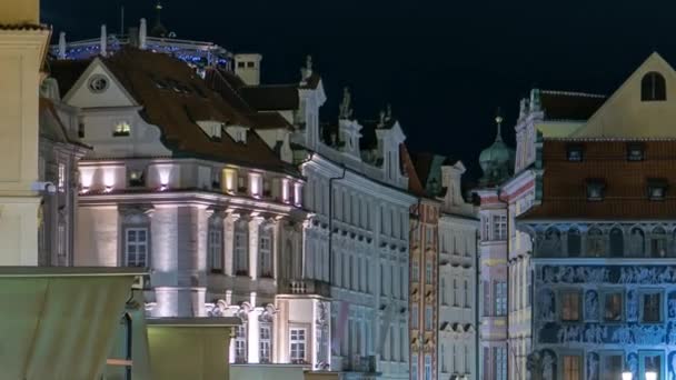 Nocny widok na Rynek Staromiejski w Pradze. Czechy — Wideo stockowe