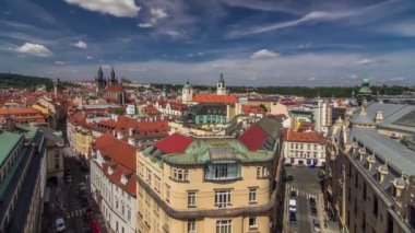 Prag timelapse yükseklikte Toz Kulesi görünümü. Tarihi ve kültürel anıt
