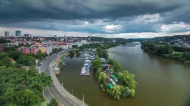 Visegrad gözlem güvertesinden Prag timelapse görünümü. Prag. Çek Cumhuriyeti.