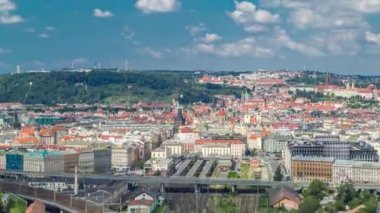Çek Cumhuriyeti Vitkov Anıtı'nın tepesinden Prag timelapse panoramik görünümü