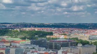 Çek Cumhuriyeti Vitkov Anıtı'nın tepesinden Prag timelapse panoramik görünümü