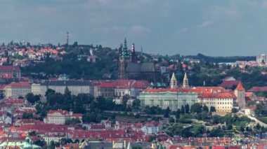 Çek Cumhuriyeti Vitkov Anıtı'nın tepesinden Prag timelapse panoramik görünümü