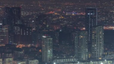 Dubai hava manzarası yeşillikleri ve Al Barsha tepelerini gösteriyor.