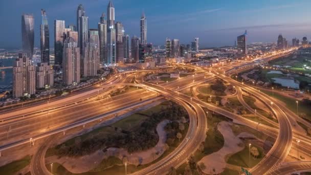 Autostrada Dubai Marina incrocio spaghetti incrocio notte al giorno timelapse — Video Stock