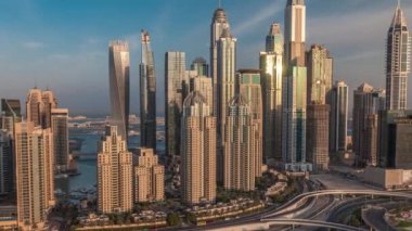 Dubai Marina karayolu kavşağı spagetti kavşağı sabah saat kavşağı