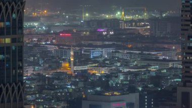 Dubai şehrinde ki apartman ve villaların havadan görünümü gece saati, Birleşik Arap Emirlikleri