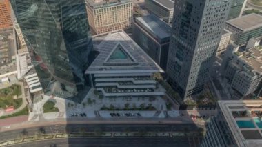 Ofis kulesi Dubai Uluslararası Finans Merkezi zaman diliminde yer almaktadır.