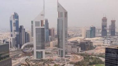 Emirates Kuleleri ve Şeyh Zayed 'in hava zaman çizelgesi manzarası