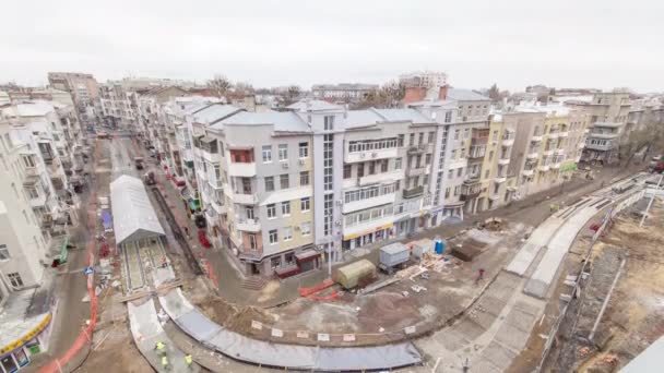 Közúti karbantartó építkezések betonozása sok munkással és a keverők időzítésével — Stock videók