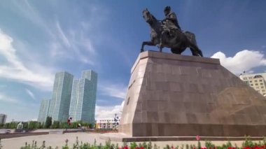 Khan Kenesary Anıtı zaman aşımına uğradı. Nur-Sultan şehri, Kazakistan