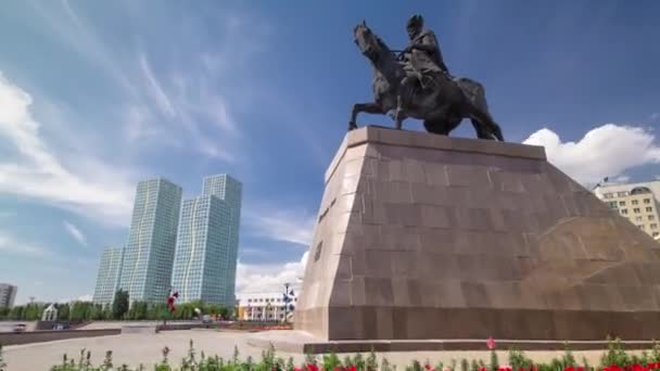 Monument Khan Kenesary timelapse hyperlapse. Nur-Sultan city, Kazakhstan — Stock Video