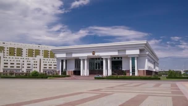 Höchstes Gericht der Republik Kasachstan Zeitraffer-Hyperlapse. astana, Kasachstan — Stockvideo