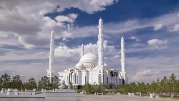 De Hazrat Sultan moskee in Astana timelapse hyperlapse, Kazachstan — Stockvideo