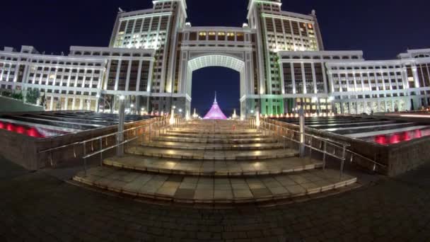 Complexo de edifícios administrativos noite timelapse. Astana, Cazaquistão . — Vídeo de Stock