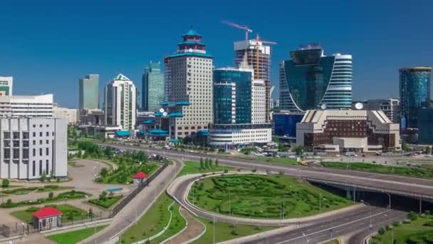 Vista superior sobre el centro de la ciudad y el timelapse del distrito central de negocios, Kazajstán, Astana — Vídeos de Stock