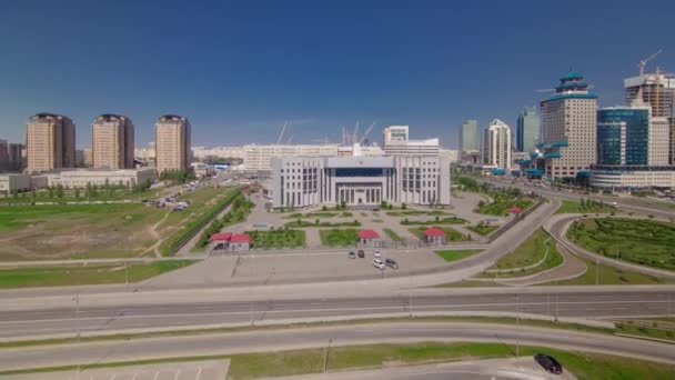 Vista superior sobre o centro da cidade e o distrito empresarial central timelapse, Cazaquistão, Astana — Vídeo de Stock