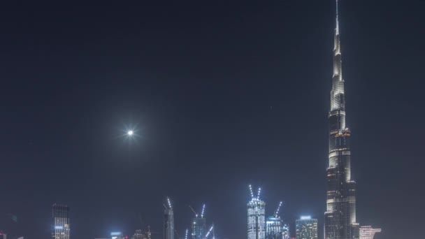 Dubai Downtown sepanjang malam timelapse dengan pencakar langit tertinggi dan menara lainnya — Stok Video