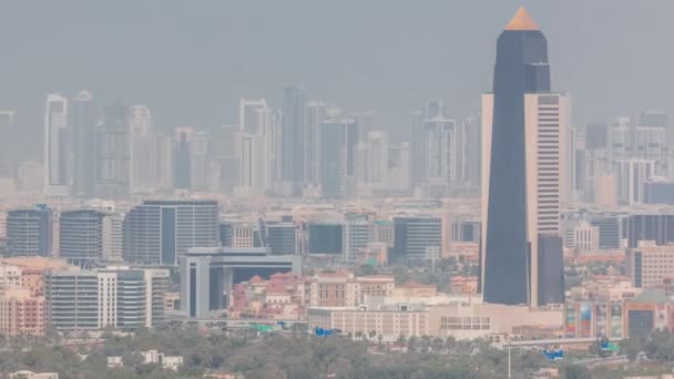 Skyline van de Dubai stad met moderne wolkenkrabbers in Deira en Zabeel district luchtfoto timelapse — Stockvideo