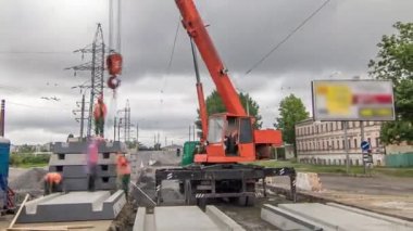 Yol inşaat site timelapse, boşaltma beton levha.