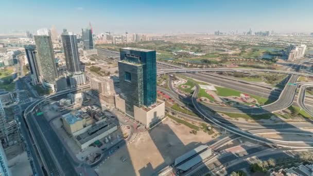 Luftaufnahme der Medienstadt und al-Barsha Höhen Bezirk Zeitraffer aus Dubai Yachthafen. — Stockvideo